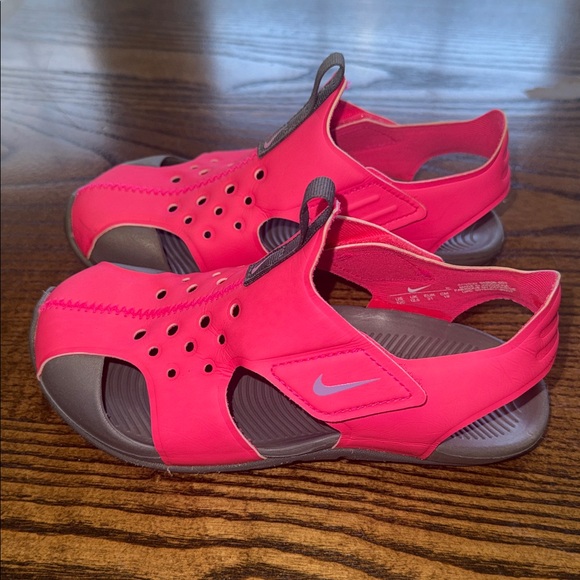 Girls Nike Sandals - Picture 4 of 8